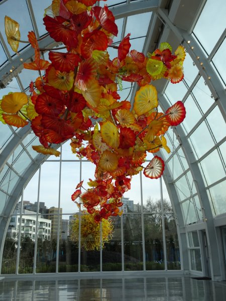 Chihuly Glasshouse sculpture