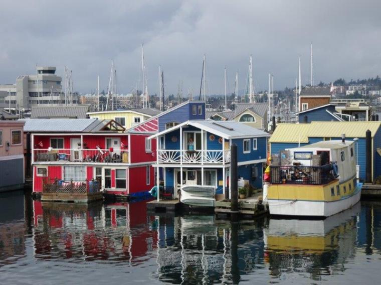 Fishermans Wharf Houseboats