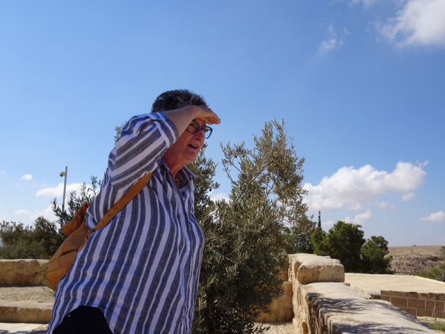 AF7FF2C9-D9A6-4013-B553-C989C5B9D9E7