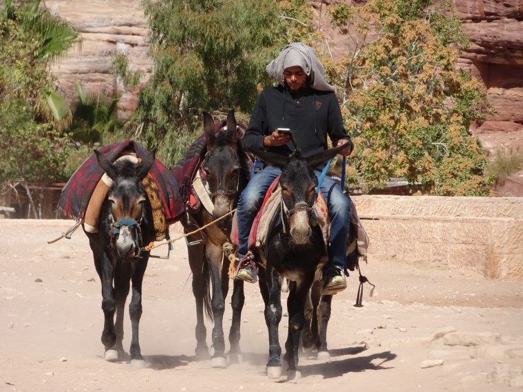 EB6E85FA-4D28-42CC-8579-8748AF7BB56D